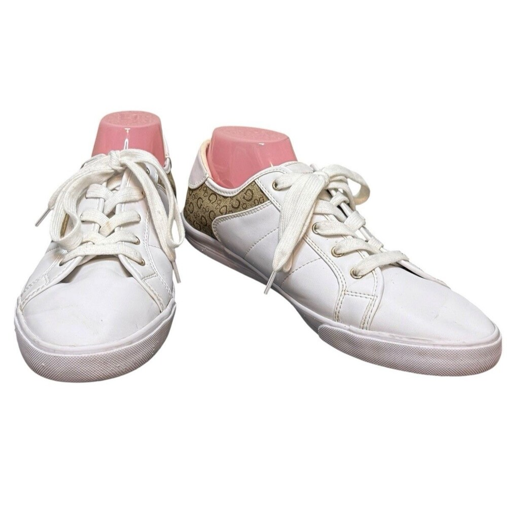 GUESS "Comly" White and Canvas Logo Signature Fashion Shoes Sneakers Women's 12